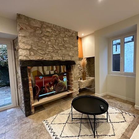 Maison Avec Cour Interieure Суяк Екстериор снимка